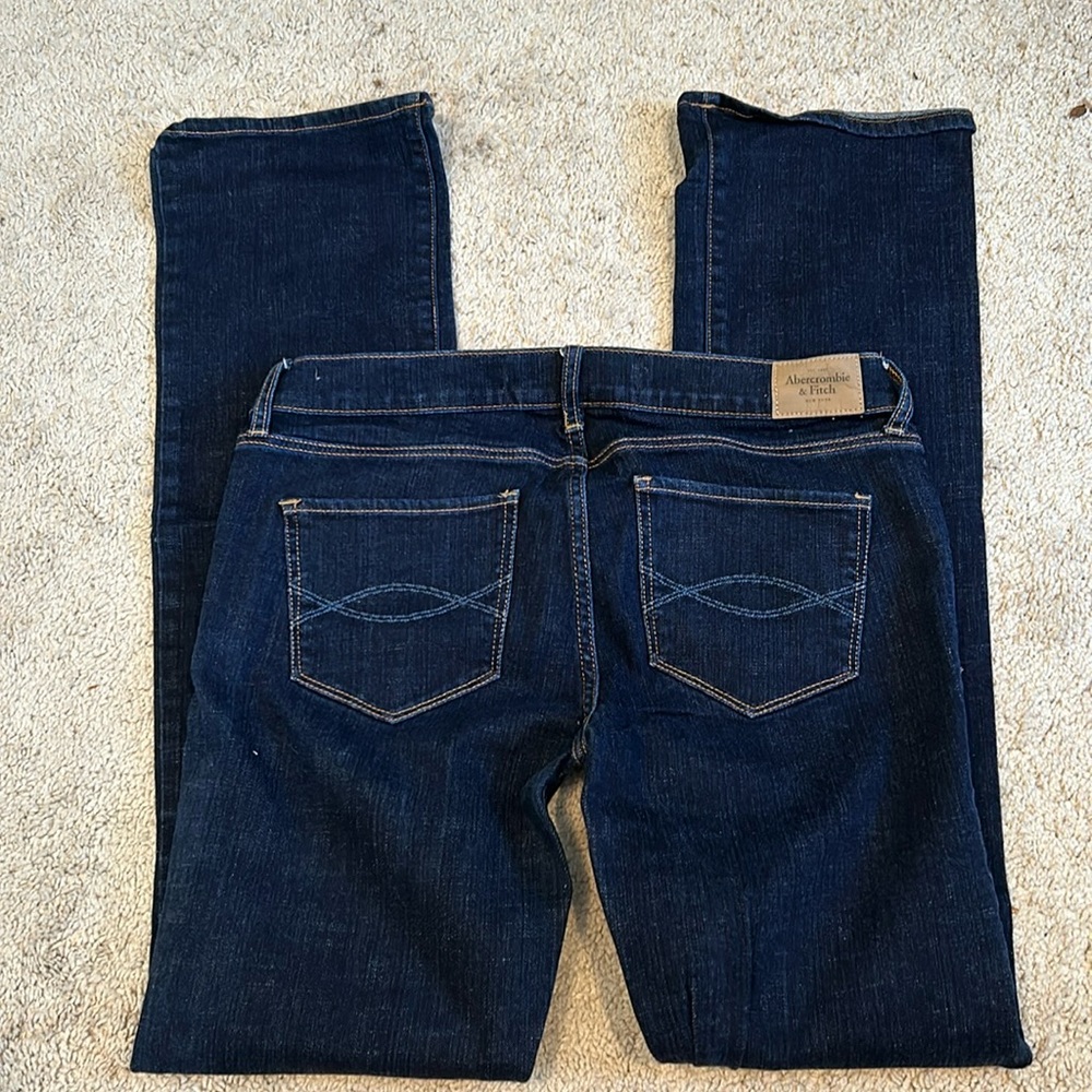 Abercrombie Size 8L